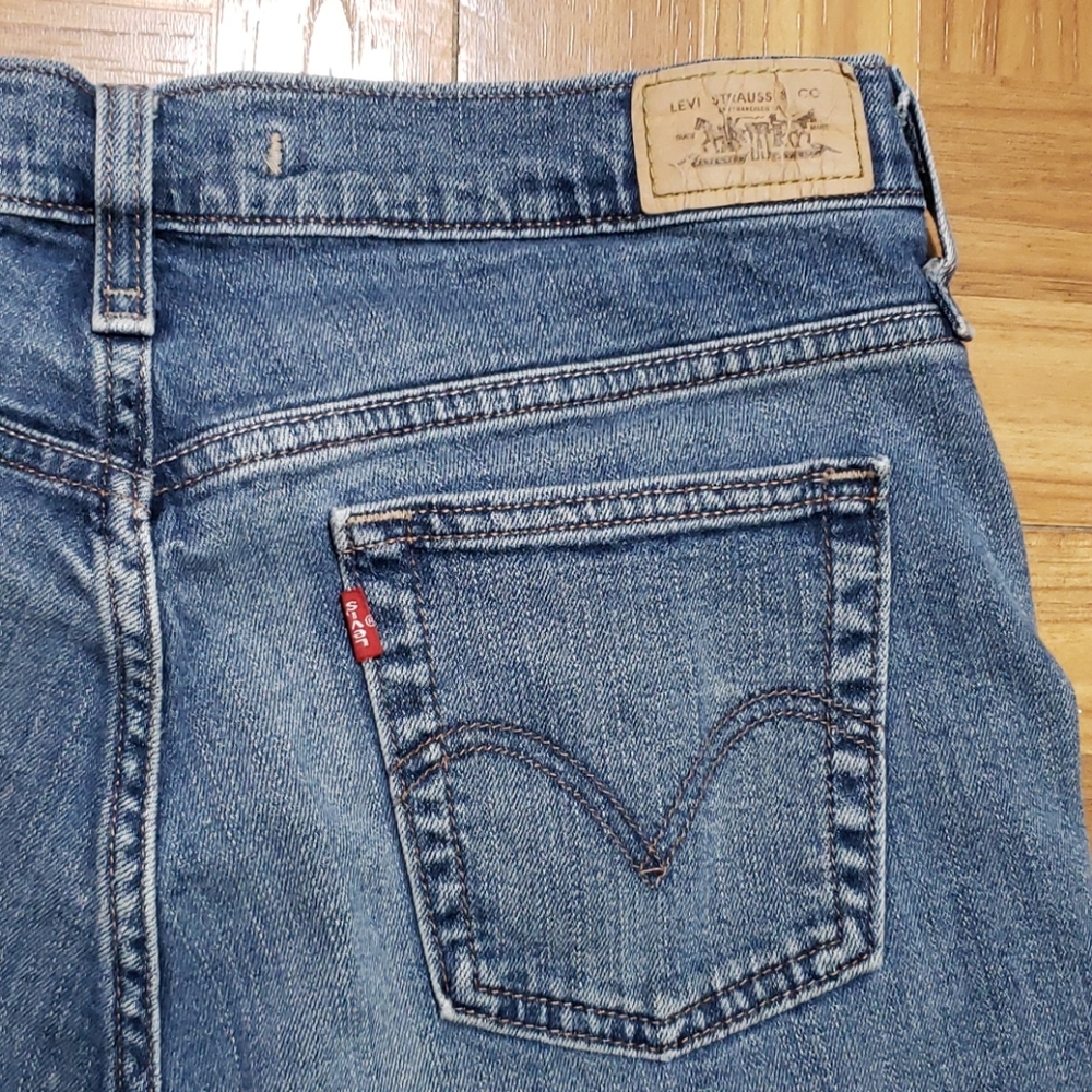 LEVI'S denim capri's - Picture 7 of 13